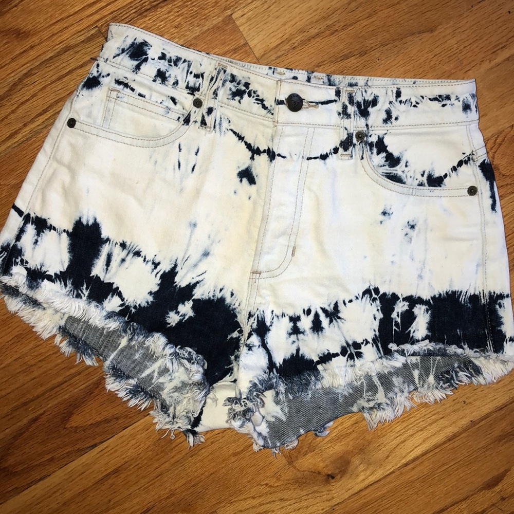 High waisted blue jean shorts